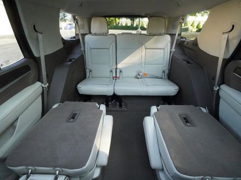 Used 2024 GMC Yukon Denali AWD/4WD image 24