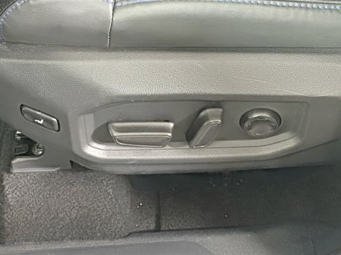 Used 2024 Toyota Tundra Platinum AWD/4WD image 13