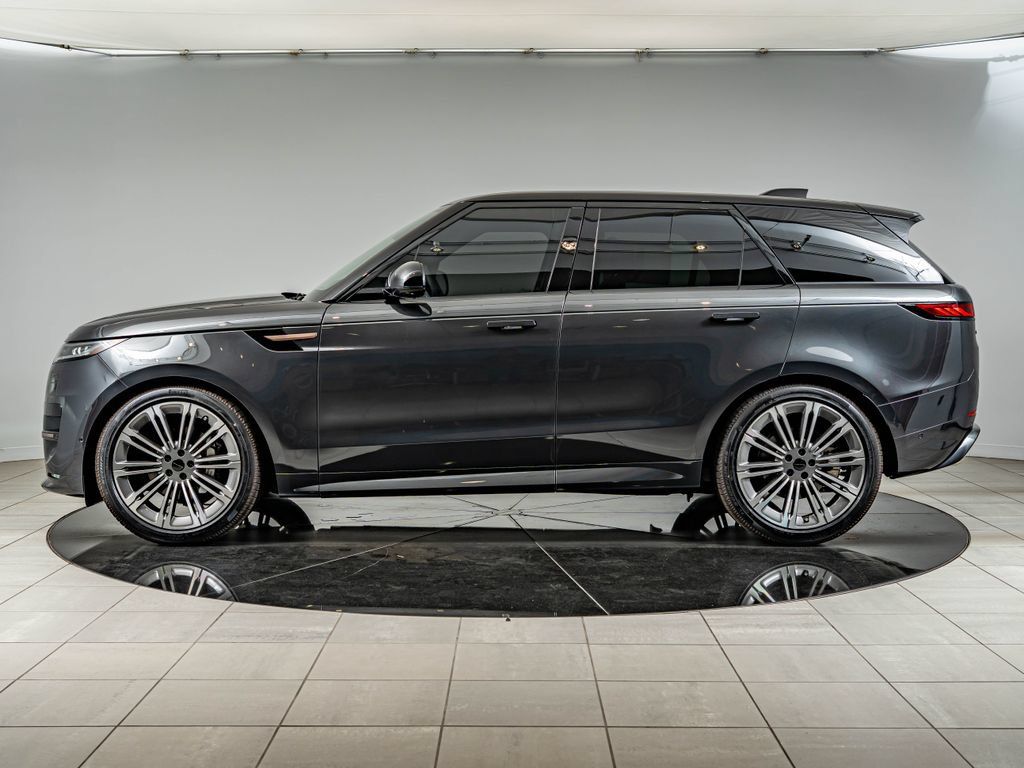 New 2026 Land Rover Range Rover Sport Dynamic SE AWD/4WD image 8