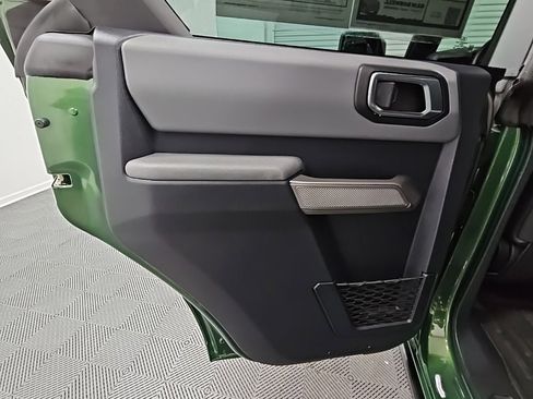 Used 2022 Ford Bronco Black Diamond image 34