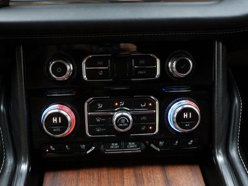 Certified 2024 GMC Yukon Denali Ultimate image 33