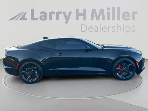 Used 2024 Chevrolet Camaro LT w/ RS Package RWD image 6