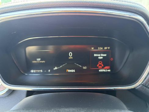 Used 2018 Lincoln Continental Reserve AWD/4WD image 36