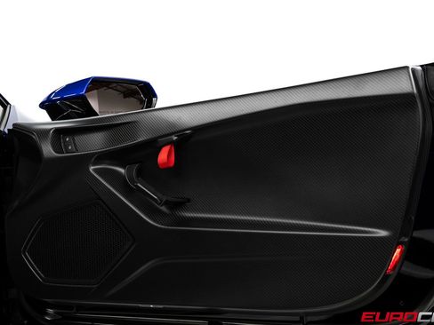 Used 2023 Lamborghini Huracan Tecnica image 28