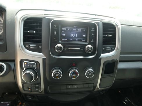 Used 2019 RAM 1500 Classic SLT AWD/4WD image 19