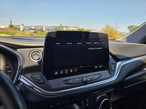 Used 2025 Chevrolet Blazer LT AWD/4WD image 30