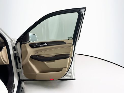 Used 2017 Mercedes-Benz GLE 350 image 34