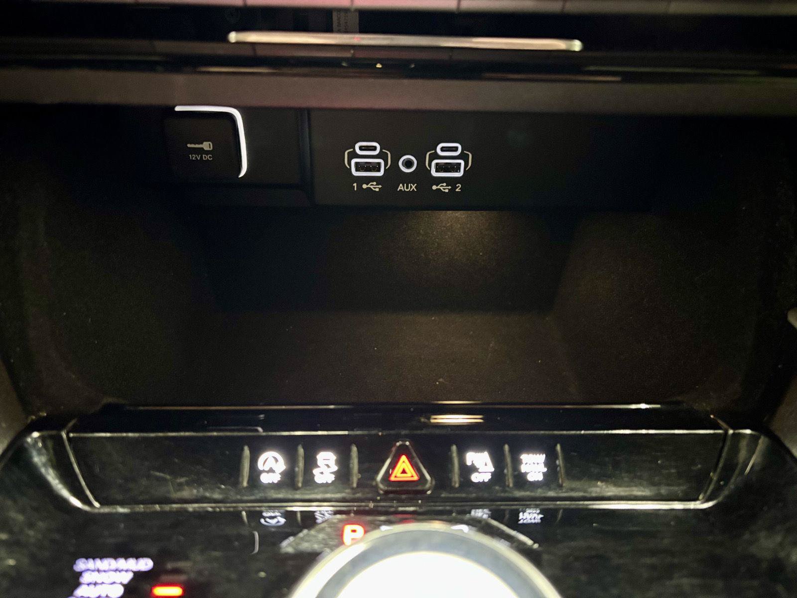 Used 2022 Jeep Wagoneer Series I AWD/4WD image 33