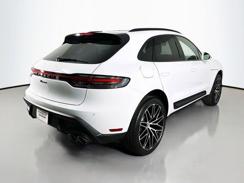 Certified 2026 Porsche Macan image 9