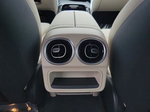 Certified 2025 Mercedes-Benz C 300 Sedan image 23