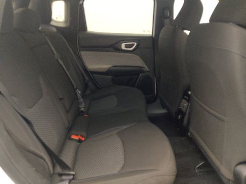 Used 2023 Jeep Compass Sport AWD/4WD image 19
