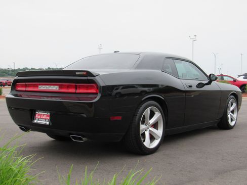 Used 2009 Dodge Challenger SRT8 w/ SRT Option Group II RWD image 6