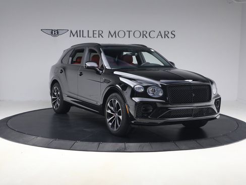 Used 2022 Bentley Bentayga AWD/4WD image 11