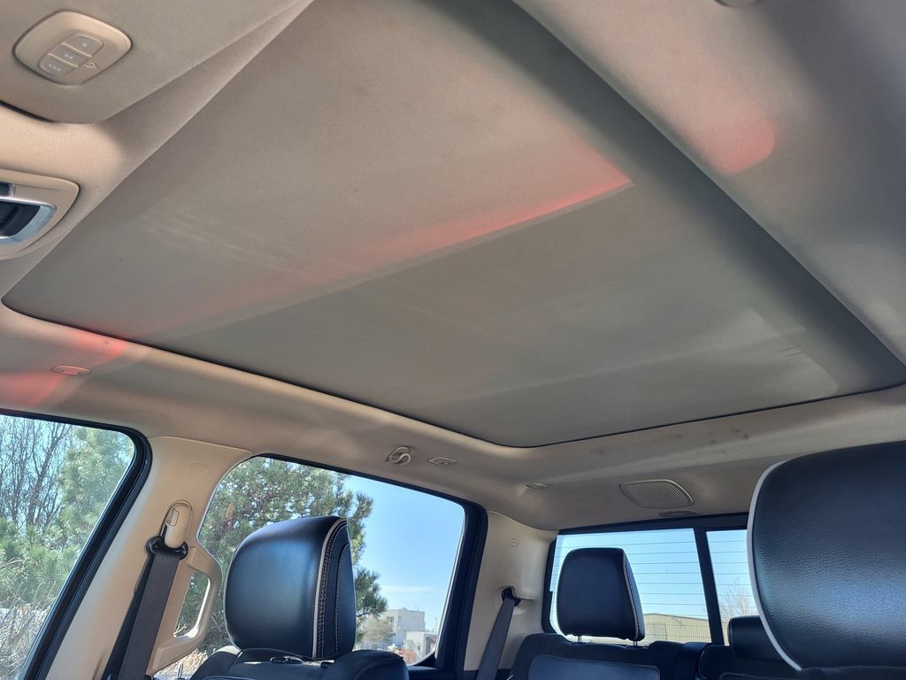 Used 2021 RAM 1500 Laramie w/ Laramie Southwest Edition AWD/4WD image 9