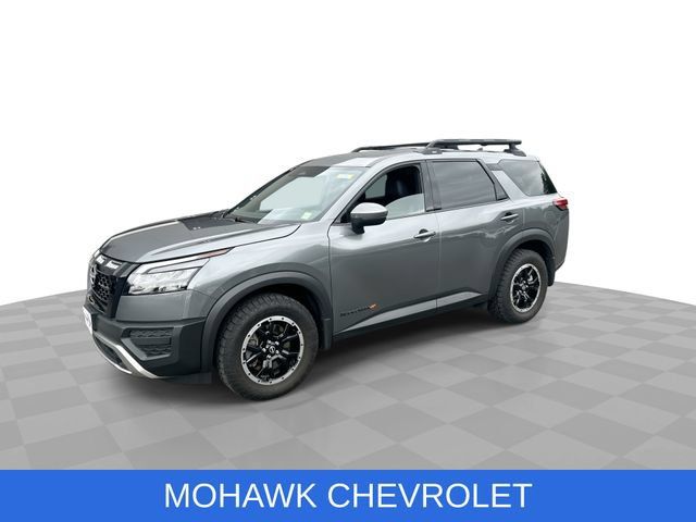 Used 2025 Nissan Pathfinder Rock Creek AWD/4WD image 4
