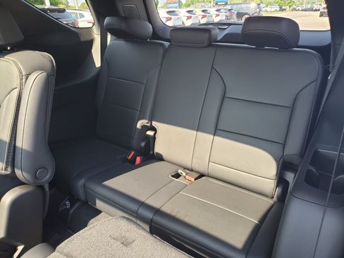 New 2026 Chevrolet Traverse High Country w/ LPO, Floor Liner Package FWD image 31