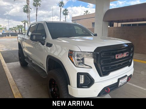 Used 2020 GMC Sierra 1500 AT4 w/ AT4 Premium Package image 3