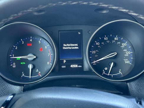 Used 2019 Toyota C-HR XLE image 33