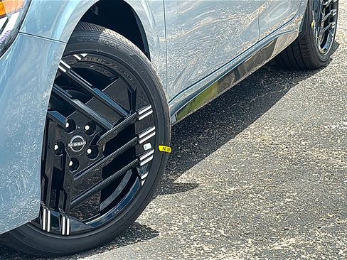 New 2026 Nissan Sentra SR w/ Floor Mat Package FWD image 3