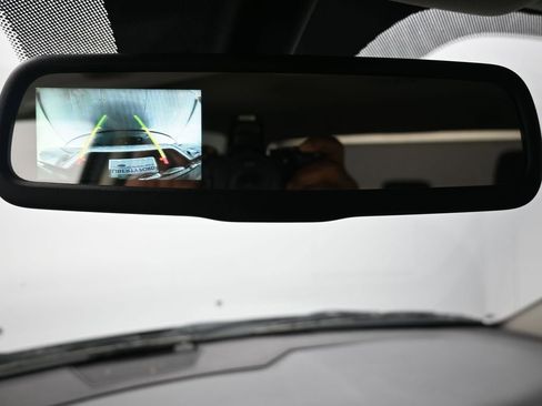 Used 2018 RAM 2500 Tradesman w/ Chrome Appearance Group image 21