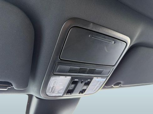 Used 2025 Honda Odyssey Sport-L image 19