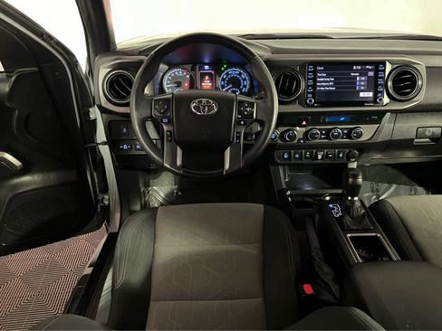 Used 2021 Toyota Tacoma TRD Off-Road w/ Technology Package image 12