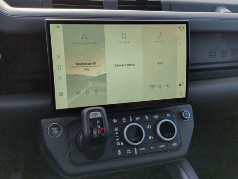 New 2026 Land Rover Defender 130 X-Dynamic SE AWD/4WD image 30