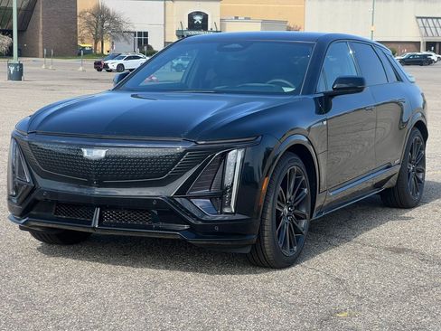 New 2026 Cadillac Lyriq V AWD/4WD image 46