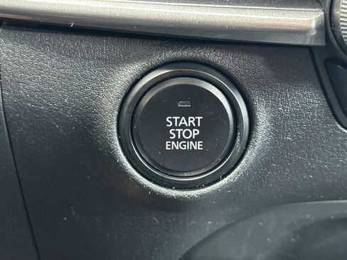 Used 2022 MAZDA MAZDA3 s image 32