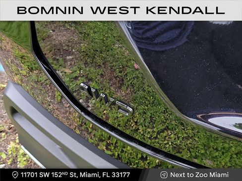 Used 2025 Honda Pilot Sport image 7