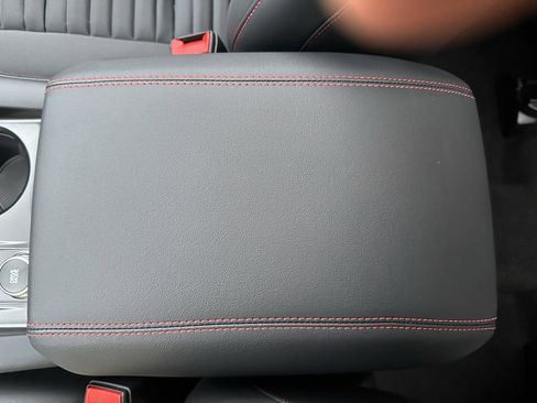 New 2026 Ford Explorer ST-Line w/ ST-Line Street Pack image 25