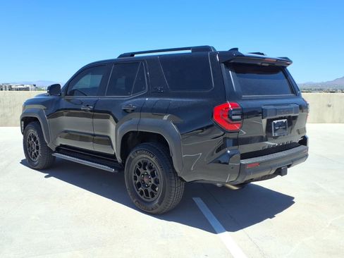 Used 2025 Toyota 4Runner TRD Off-Road Premium AWD/4WD image 4