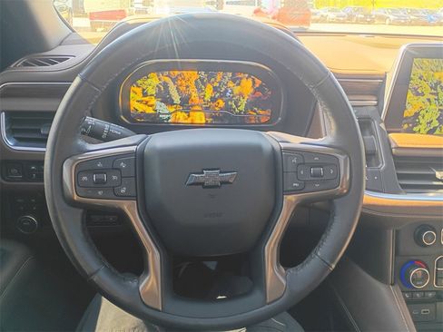Used 2022 Chevrolet Suburban High Country w/ Premium Package image 21