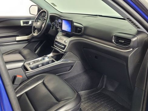 Used 2021 Ford Explorer XLT w/ Equipment Group 202A image 34