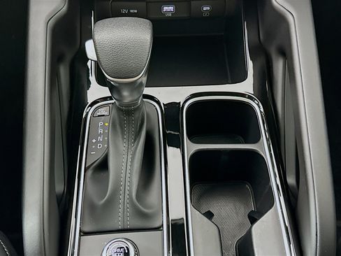 Used 2025 Kia Telluride LX FWD image 25