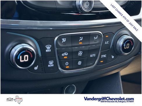 Certified 2022 Chevrolet Traverse LT FWD image 18