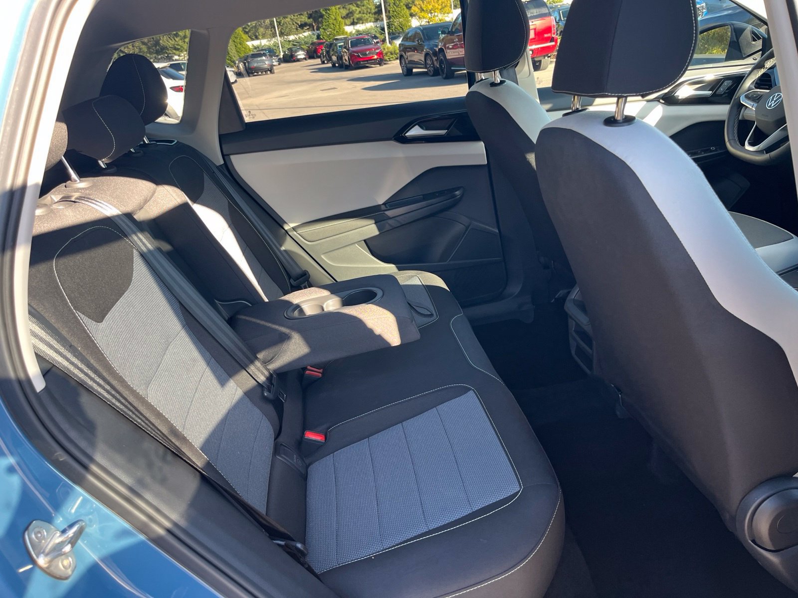 Certified 2025 Volkswagen Taos S FWD image 31