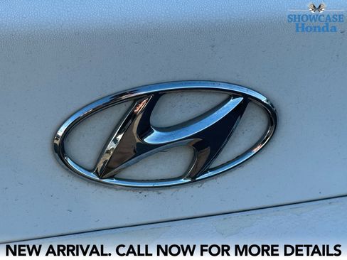 Used 2016 Hyundai Accent SE w/ Option Group 02 image 9