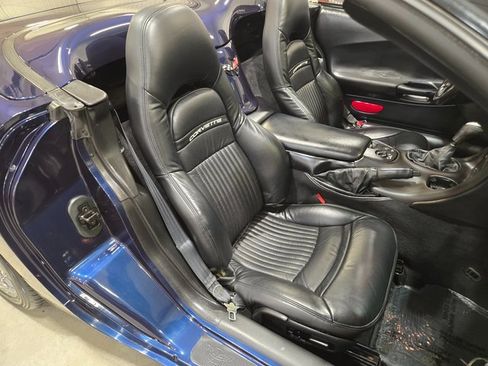 Used 1999 Chevrolet Corvette Convertible w/ Memory Pkg image 35