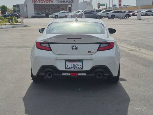 Used 2024 Toyota GR86 Premium RWD image 10