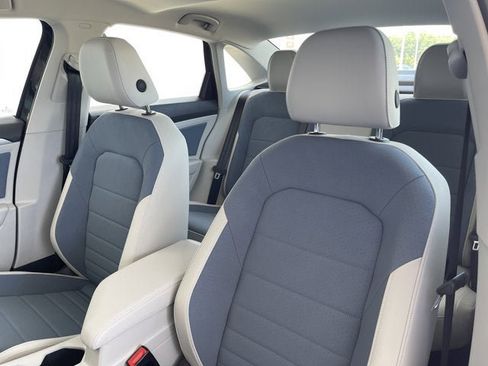 New 2025 Volkswagen Jetta SE image 17