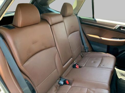 Used 2018 Subaru Outback 2.5i Touring w/ Popular Package #3 AWD/4WD image 20