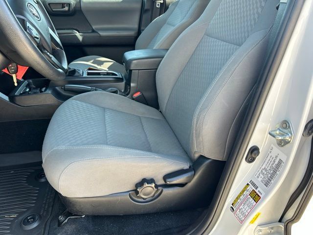 Used 2023 Toyota Tacoma SR AWD/4WD image 12