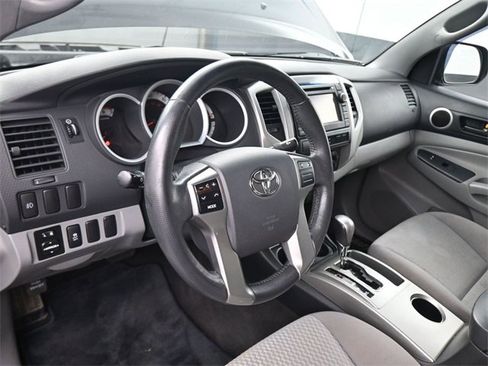 Used 2013 Toyota Tacoma PreRunner w/ SR5 Pkg image 18