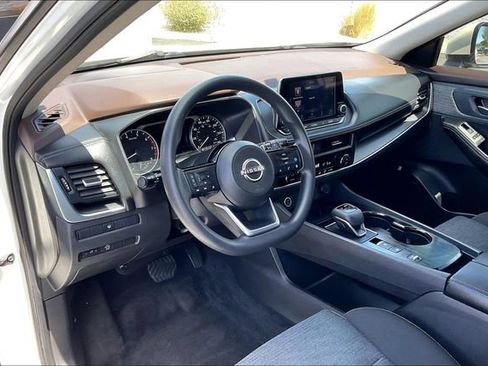 Used 2023 Nissan Rogue SV FWD image 14