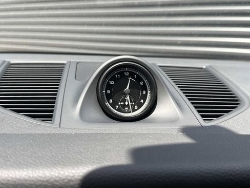 Certified 2025 Porsche Macan image 20