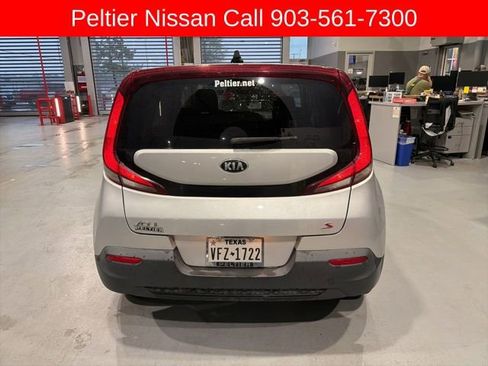 Used 2021 Kia Soul S image 3