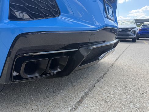 Used 2024 Chevrolet Corvette Stingray Preferred Conv w/ Z51 Performance Package RWD image 10