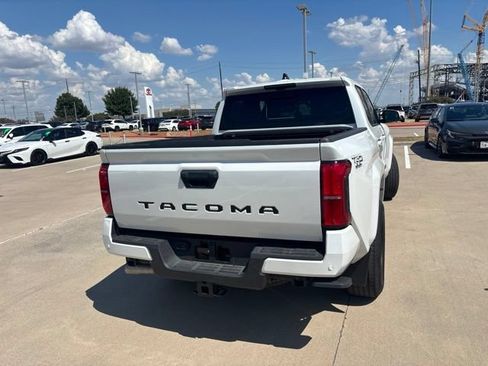 Used 2024 Toyota Tacoma TRD Sport w/ TRD Sport Premium Package RWD image 3