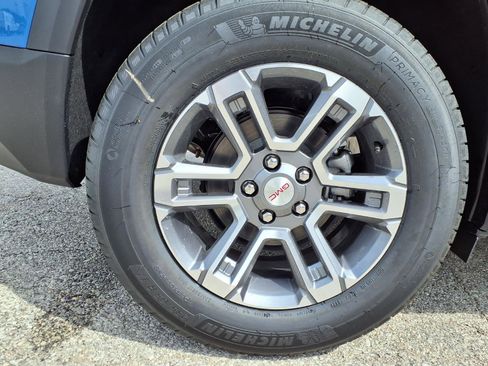 New 2026 GMC Terrain Elevation w/ Technology Package II FWD image 22